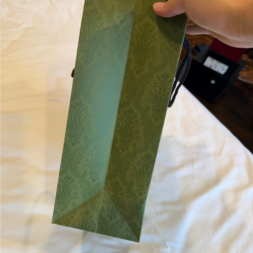 Gucci Gift Bag - Picture 5 of 9